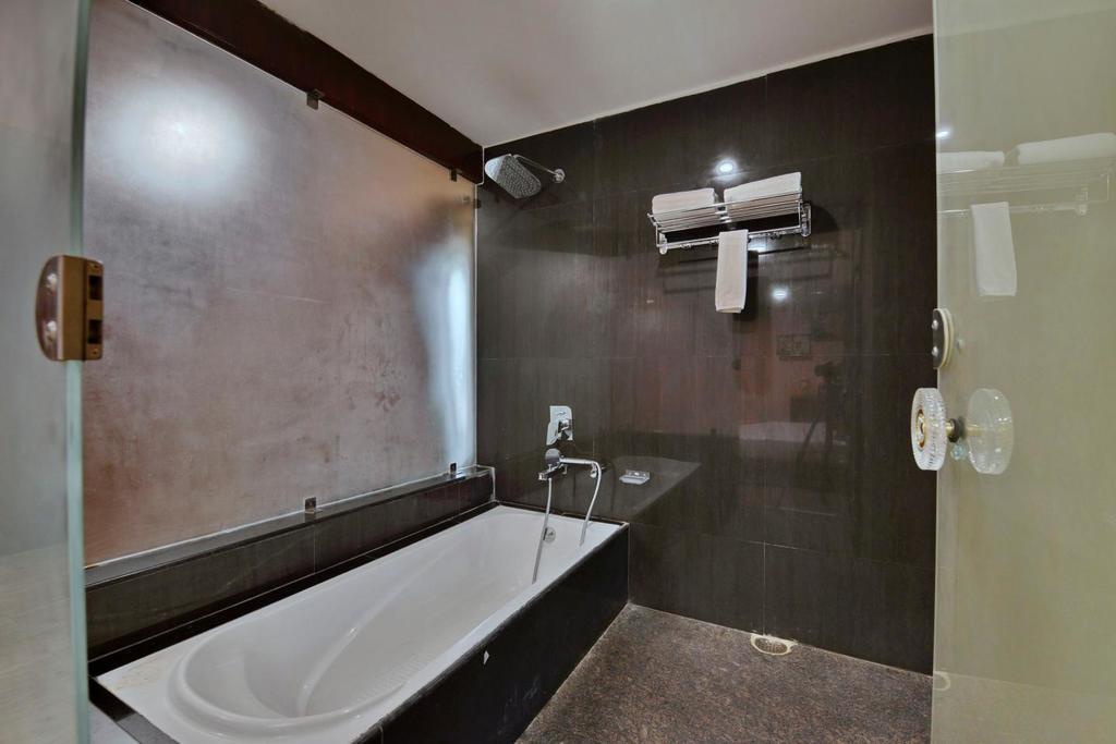 Hotel Silver Oak Bilāspur المظهر الخارجي الصورة